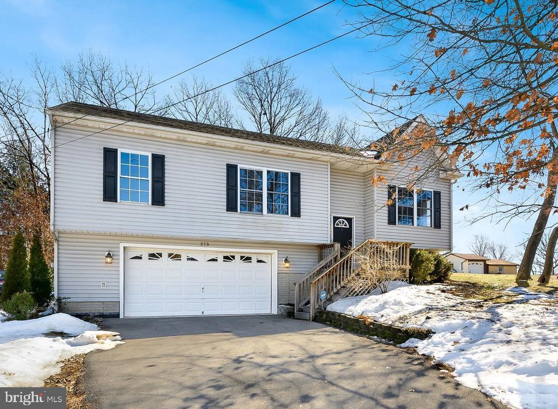 275 GREENWOOD RD, WINCHESTER, Virginia 22602, 3 Bedrooms Bedrooms, 6 Rooms Rooms,3 BathroomsBathrooms,Residential,For sale,275 GREENWOOD RD,VAFV2034838 MLS # VAFV2034838