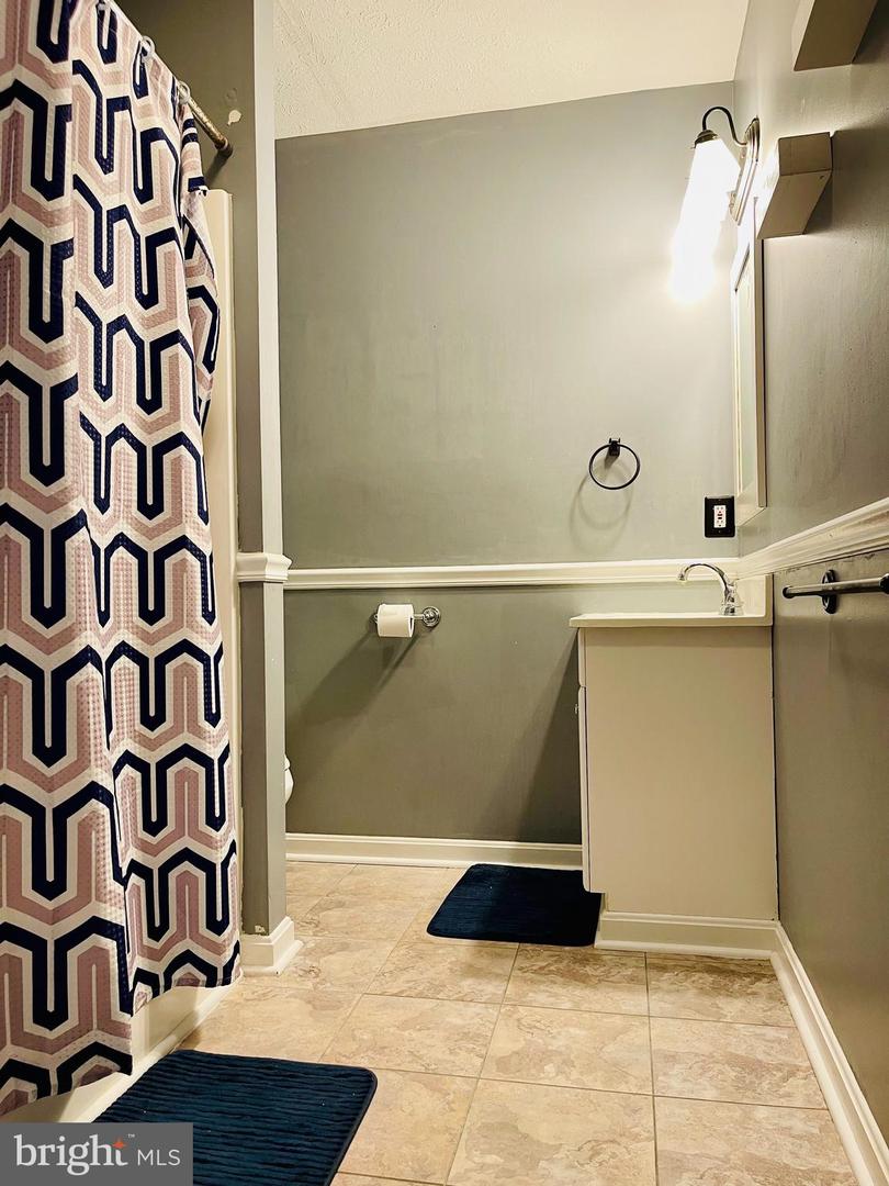 275 GREENWOOD RD, WINCHESTER, Virginia 22602, 3 Bedrooms Bedrooms, 6 Rooms Rooms,3 BathroomsBathrooms,Residential,For sale,275 GREENWOOD RD,VAFV2034838 MLS # VAFV2034838