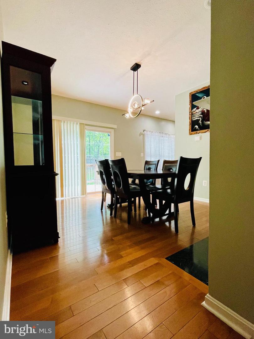 275 GREENWOOD RD, WINCHESTER, Virginia 22602, 3 Bedrooms Bedrooms, 6 Rooms Rooms,3 BathroomsBathrooms,Residential,For sale,275 GREENWOOD RD,VAFV2034838 MLS # VAFV2034838