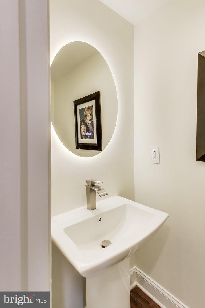 629 MORTON PL NE #1, WASHINGTON, District Of Columbia 20002, 2 Bedrooms Bedrooms, ,2 BathroomsBathrooms,Residential,For sale,629 MORTON PL NE #1,DCDC2205670 MLS # DCDC2205670
