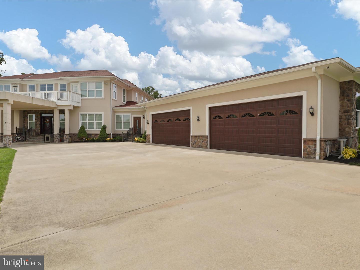 11509 ASBURY RIDGE CT, NOKESVILLE, Virginia 20181, 6 Bedrooms Bedrooms, ,7 BathroomsBathrooms,Residential,For sale,11509 ASBURY RIDGE CT,VAPW2097024 MLS # VAPW2097024