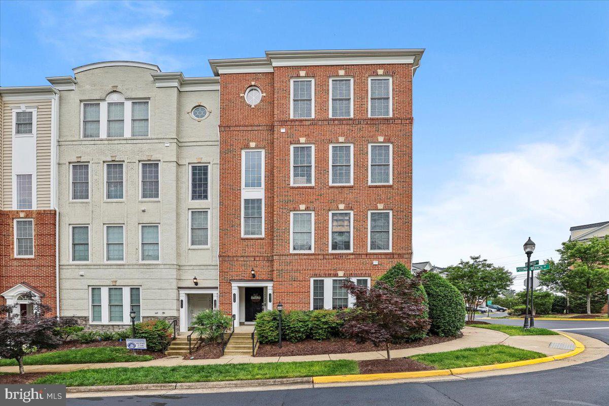 14720 POTOMAC BRANCH DR, WOODBRIDGE, Virginia 22191, 3 Bedrooms Bedrooms, ,2 BathroomsBathrooms,Residential,For sale,14720 POTOMAC BRANCH DR,VAPW2097030 MLS # VAPW2097030