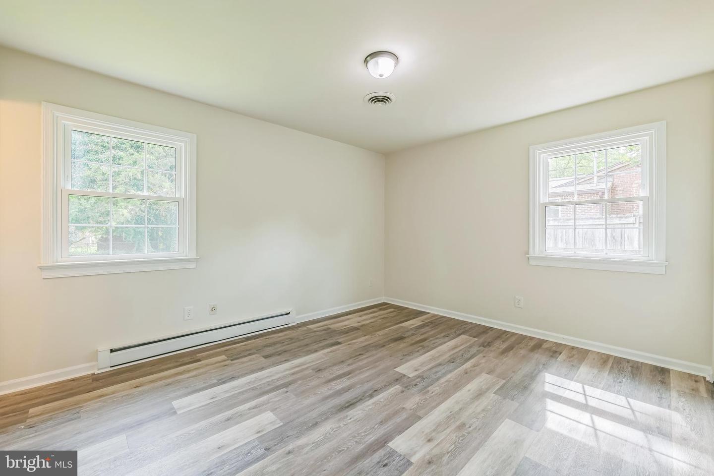 10401 W HUGUENOT RD, NORTH CHESTERFIELD, Virginia 23224, 3 Bedrooms Bedrooms, ,2 BathroomsBathrooms,Residential,For sale,10401 W HUGUENOT RD,VACF2001188 MLS # VACF2001188