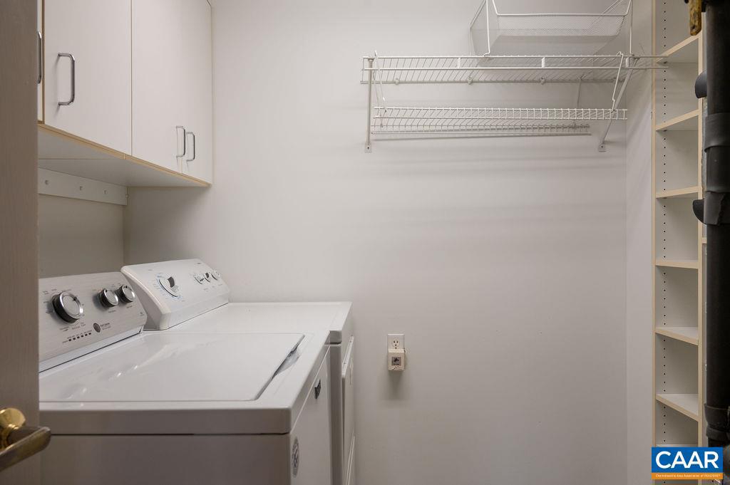500 CRESTWOOD DR #2203, CHARLOTTESVILLE, Virginia 22903, 2 Bedrooms Bedrooms, ,2 BathroomsBathrooms,Residential,For sale,500 CRESTWOOD DR #2203,665707 MLS # 665707