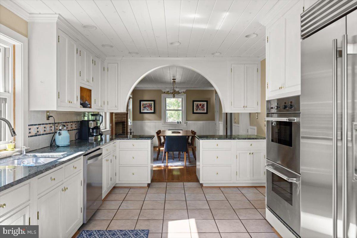 200 SWEETBRIAR, WINCHESTER, Virginia 22603, 3 Bedrooms Bedrooms, ,2 BathroomsBathrooms,Residential,For sale,200 SWEETBRIAR,VAFV2034836 MLS # VAFV2034836