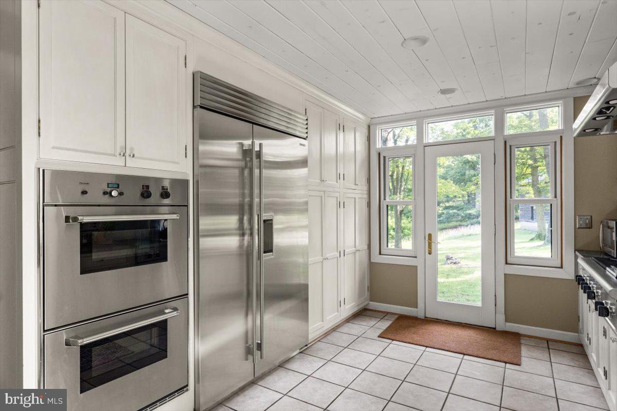 200 SWEETBRIAR, WINCHESTER, Virginia 22603, 3 Bedrooms Bedrooms, ,2 BathroomsBathrooms,Residential,For sale,200 SWEETBRIAR,VAFV2034836 MLS # VAFV2034836