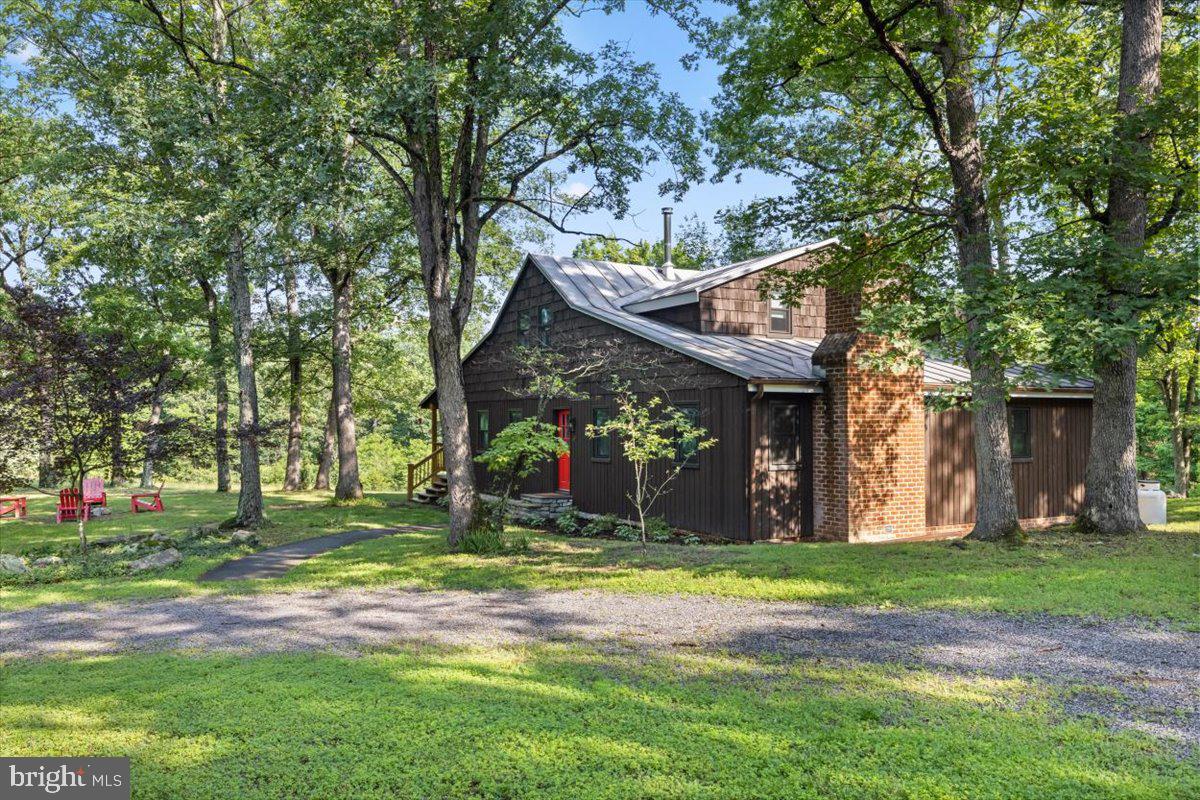 200 SWEETBRIAR, WINCHESTER, Virginia 22603, 3 Bedrooms Bedrooms, ,2 BathroomsBathrooms,Residential,For sale,200 SWEETBRIAR,VAFV2034836 MLS # VAFV2034836