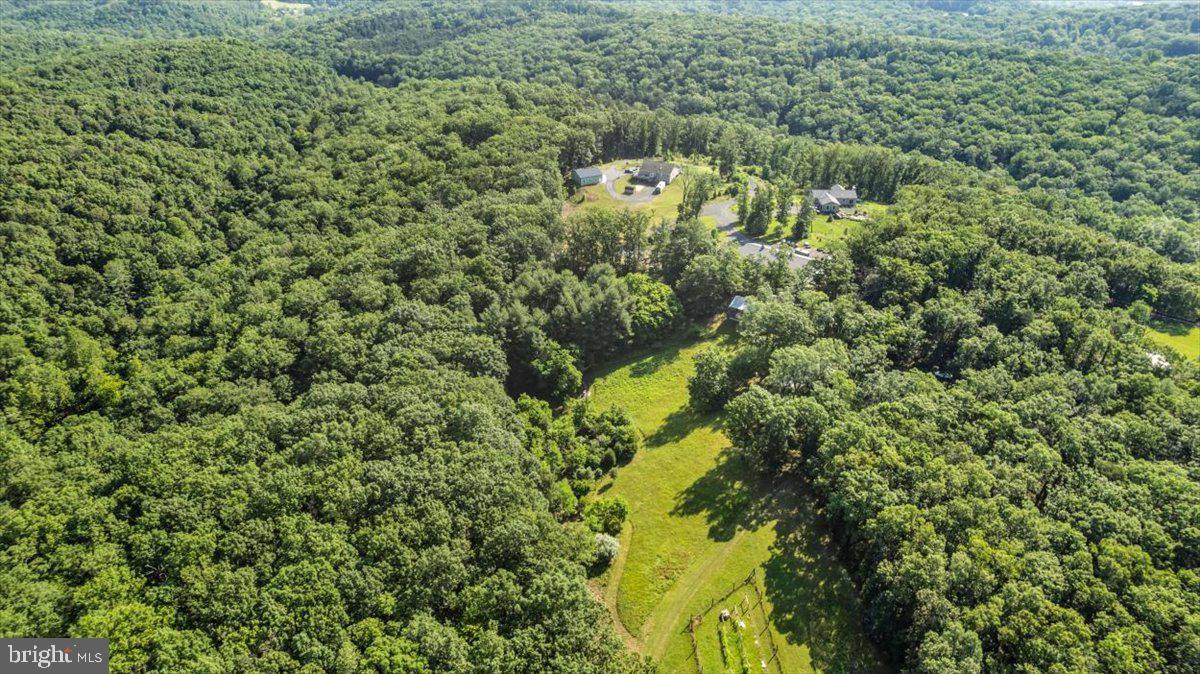 200 SWEETBRIAR, WINCHESTER, Virginia 22603, 3 Bedrooms Bedrooms, ,2 BathroomsBathrooms,Residential,For sale,200 SWEETBRIAR,VAFV2034836 MLS # VAFV2034836
