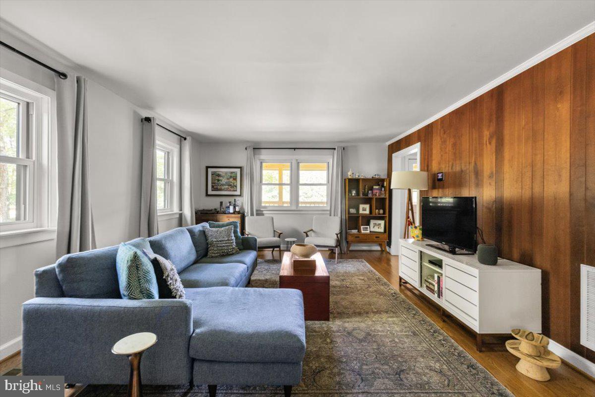 200 SWEETBRIAR, WINCHESTER, Virginia 22603, 3 Bedrooms Bedrooms, ,2 BathroomsBathrooms,Residential,For sale,200 SWEETBRIAR,VAFV2034836 MLS # VAFV2034836