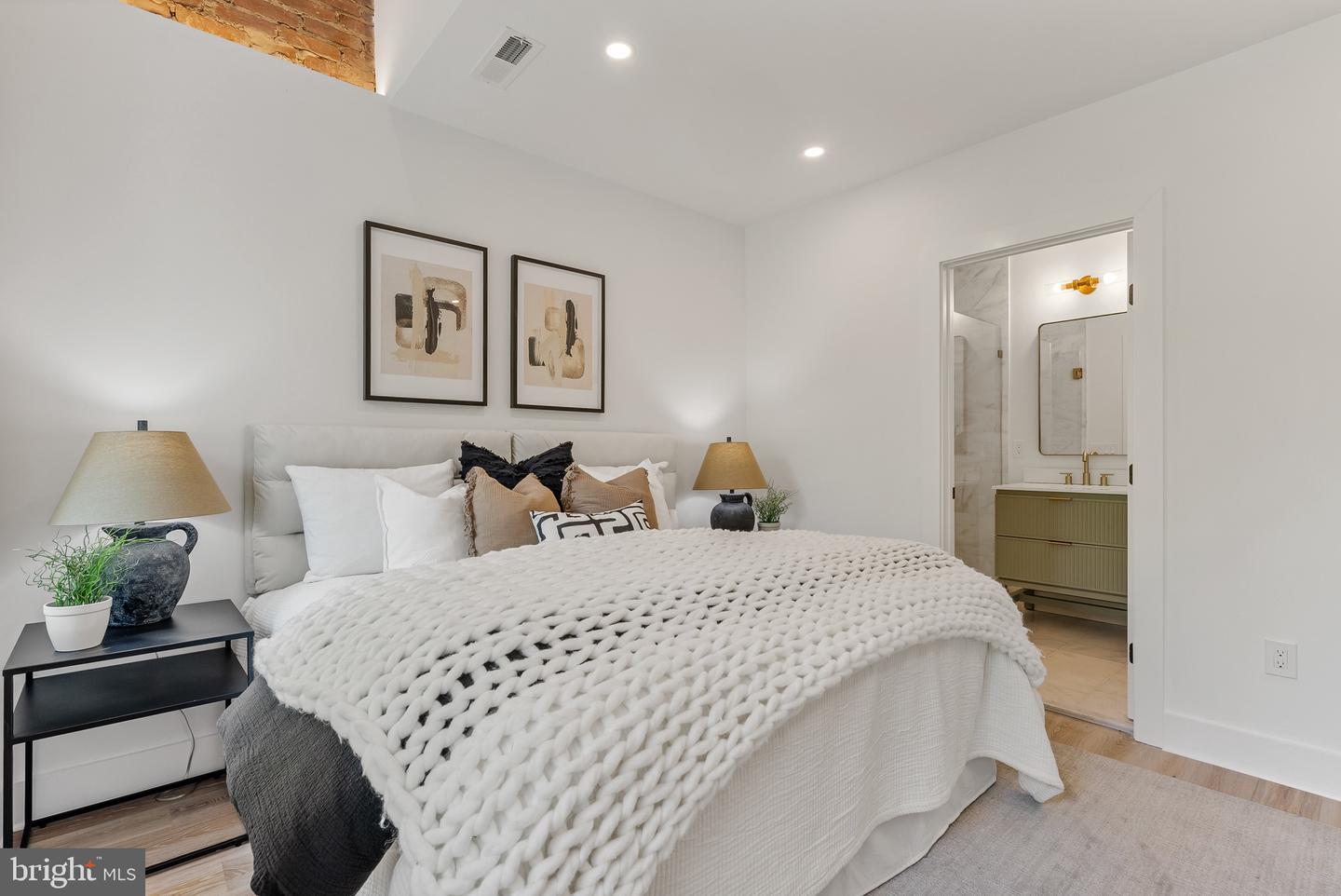 4308 4TH ST NW, WASHINGTON, District Of Columbia 20011, 4 Bedrooms Bedrooms, ,3 BathroomsBathrooms,Residential,For sale,4308 4TH ST NW,DCDC2205650 MLS # DCDC2205650