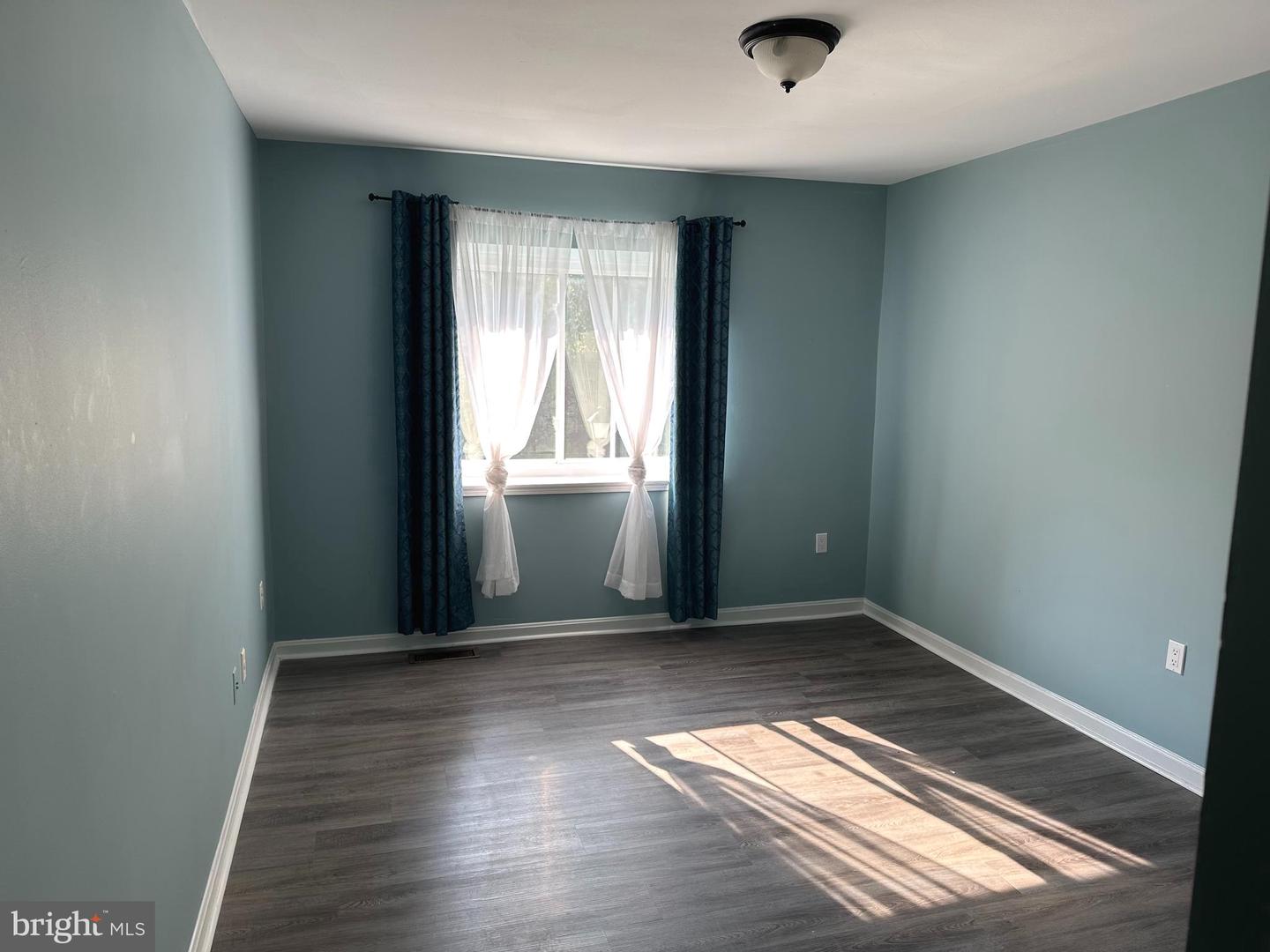 6774 PERRY PENNEY DR, ANNANDALE, Virginia 22003, 3 Bedrooms Bedrooms, ,2 BathroomsBathrooms,Residential,For sale,6774 PERRY PENNEY DR,VAFX2247438 MLS # VAFX2247438