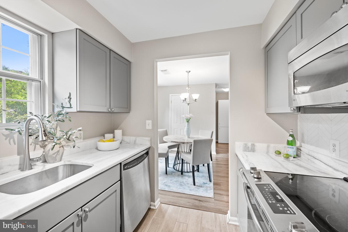 2050 N CALVERT ST #410, ARLINGTON, Virginia 22201, 2 Bedrooms Bedrooms, ,1 BathroomBathrooms,Residential,For sale,2050 N CALVERT ST #410,VAAR2059216 MLS # VAAR2059216