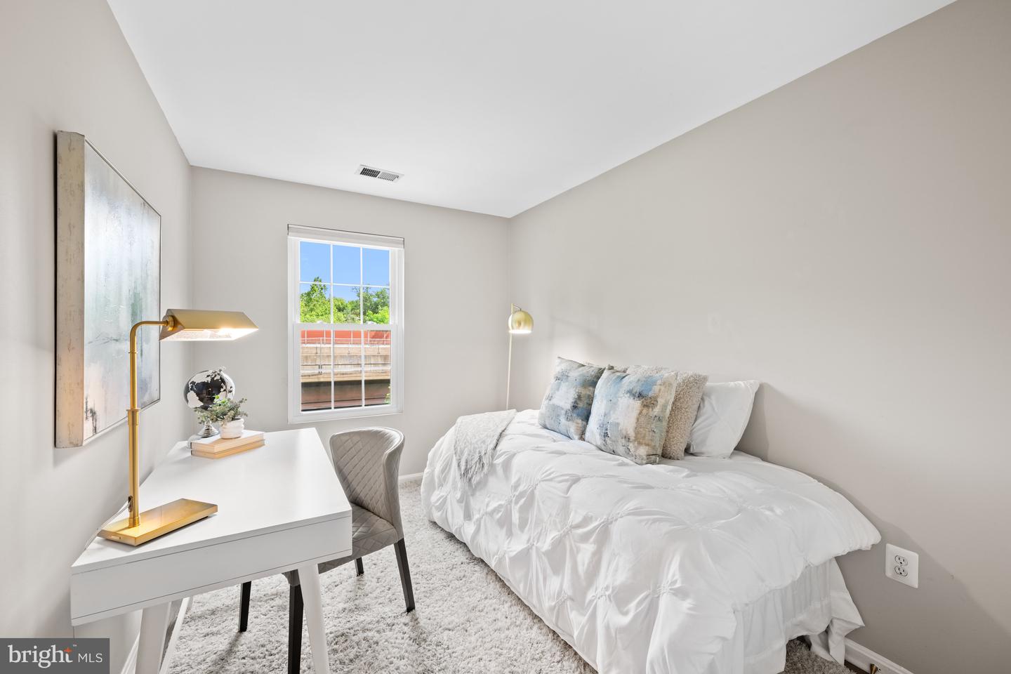 2050 N CALVERT ST #410, ARLINGTON, Virginia 22201, 2 Bedrooms Bedrooms, ,1 BathroomBathrooms,Residential,For sale,2050 N CALVERT ST #410,VAAR2059216 MLS # VAAR2059216