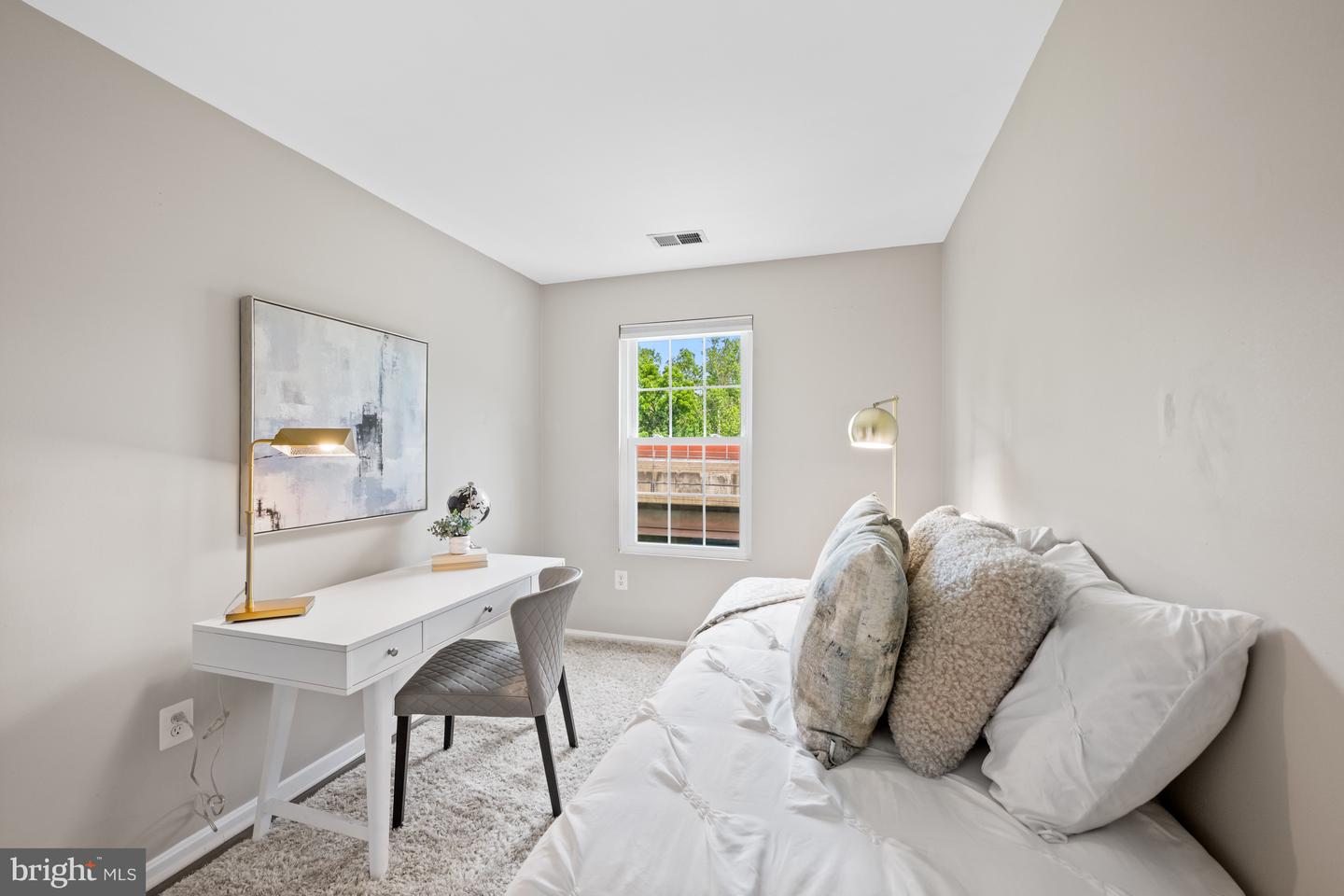 2050 N CALVERT ST #410, ARLINGTON, Virginia 22201, 2 Bedrooms Bedrooms, ,1 BathroomBathrooms,Residential,For sale,2050 N CALVERT ST #410,VAAR2059216 MLS # VAAR2059216