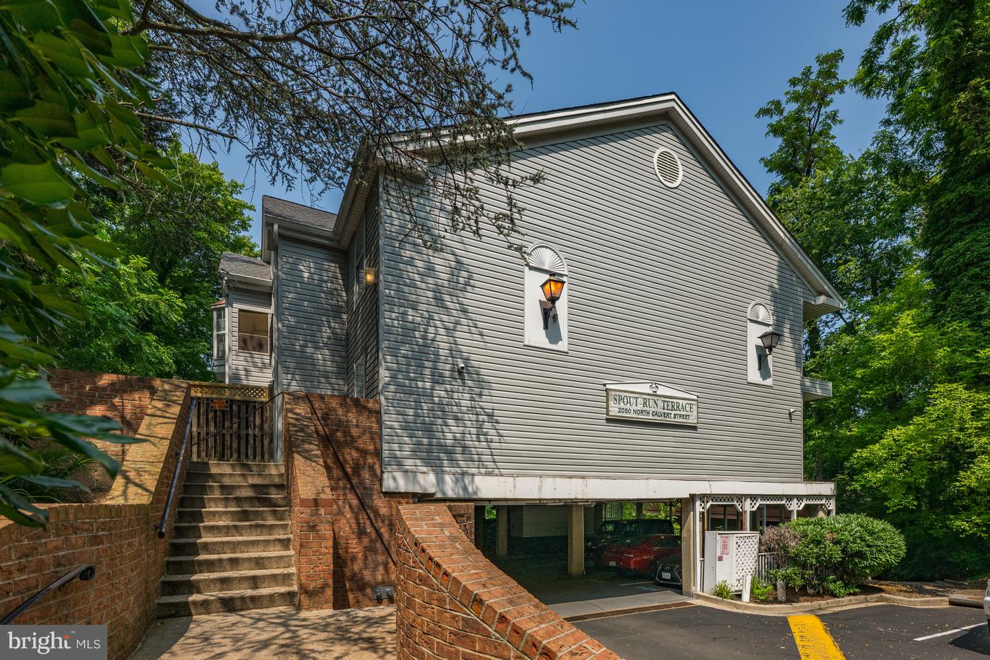 2050 N CALVERT ST #410, ARLINGTON, Virginia 22201, 2 Bedrooms Bedrooms, ,1 BathroomBathrooms,Residential,For sale,2050 N CALVERT ST #410,VAAR2059216 MLS # VAAR2059216