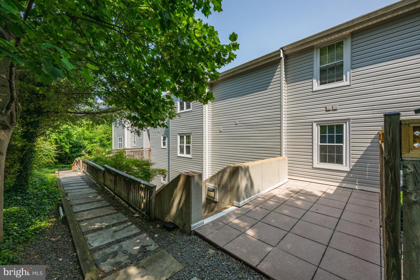 2050 N CALVERT ST #410, ARLINGTON, Virginia 22201, 2 Bedrooms Bedrooms, ,1 BathroomBathrooms,Residential,For sale,2050 N CALVERT ST #410,VAAR2059216 MLS # VAAR2059216