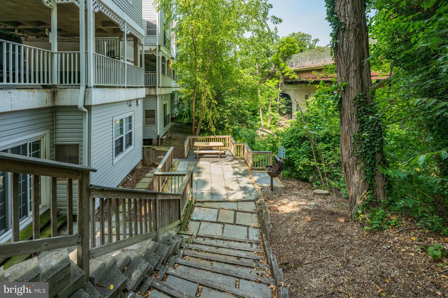 2050 N CALVERT ST #410, ARLINGTON, Virginia 22201, 2 Bedrooms Bedrooms, ,1 BathroomBathrooms,Residential,For sale,2050 N CALVERT ST #410,VAAR2059216 MLS # VAAR2059216