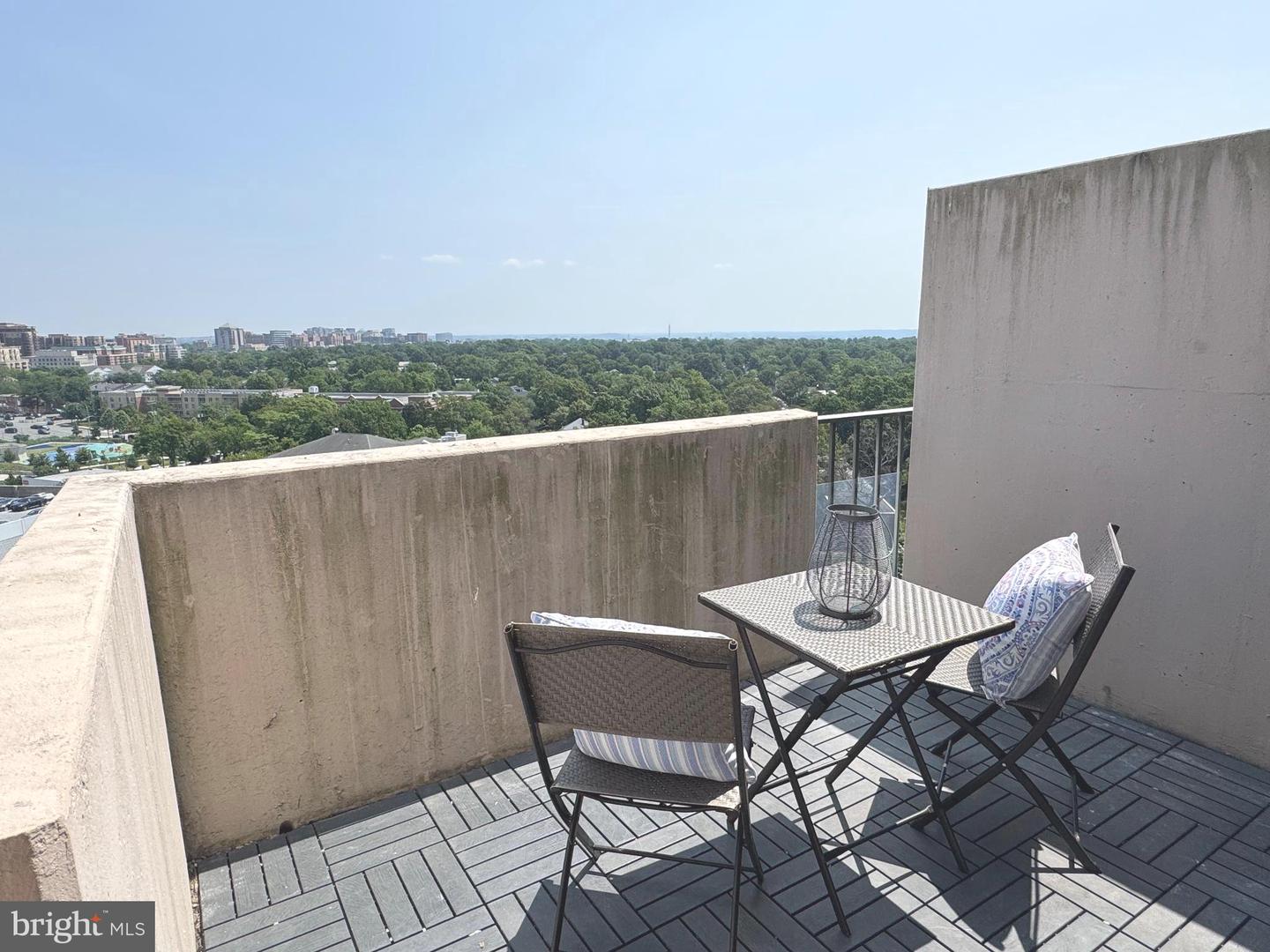 4141 N HENDERSON RD #1220, ARLINGTON, Virginia 22203, 1 Bedroom Bedrooms, ,1 BathroomBathrooms,Residential,For sale,4141 N HENDERSON RD #1220,VAAR2059218 MLS # VAAR2059218