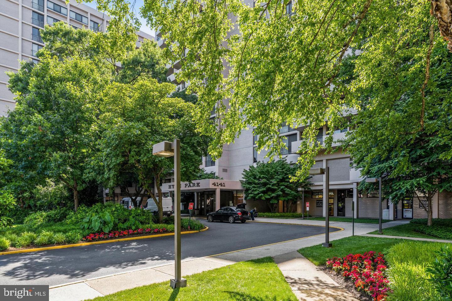 4141 N HENDERSON RD #1220, ARLINGTON, Virginia 22203, 1 Bedroom Bedrooms, ,1 BathroomBathrooms,Residential,For sale,4141 N HENDERSON RD #1220,VAAR2059218 MLS # VAAR2059218