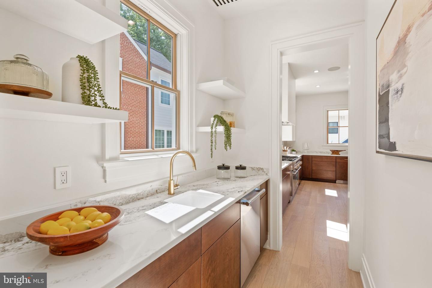 5022 CATHEDRAL AVE NW, WASHINGTON, District Of Columbia 20016, 6 Bedrooms Bedrooms, ,4 BathroomsBathrooms,Residential,For sale,5022 CATHEDRAL AVE NW,DCDC2205756 MLS # DCDC2205756