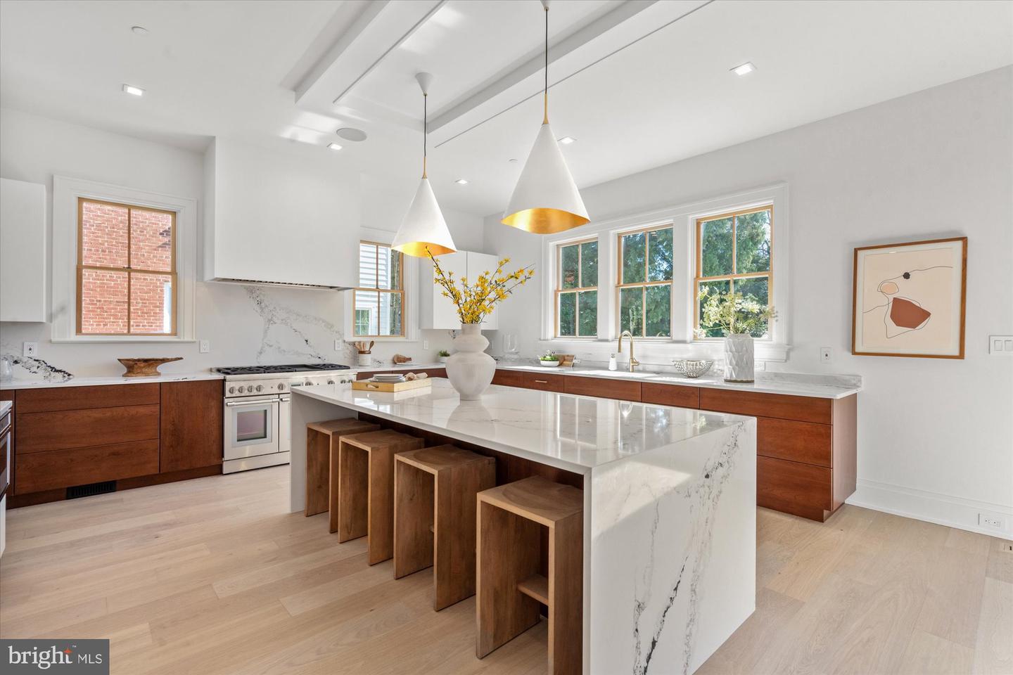 5022 CATHEDRAL AVE NW, WASHINGTON, District Of Columbia 20016, 6 Bedrooms Bedrooms, ,4 BathroomsBathrooms,Residential,For sale,5022 CATHEDRAL AVE NW,DCDC2205756 MLS # DCDC2205756