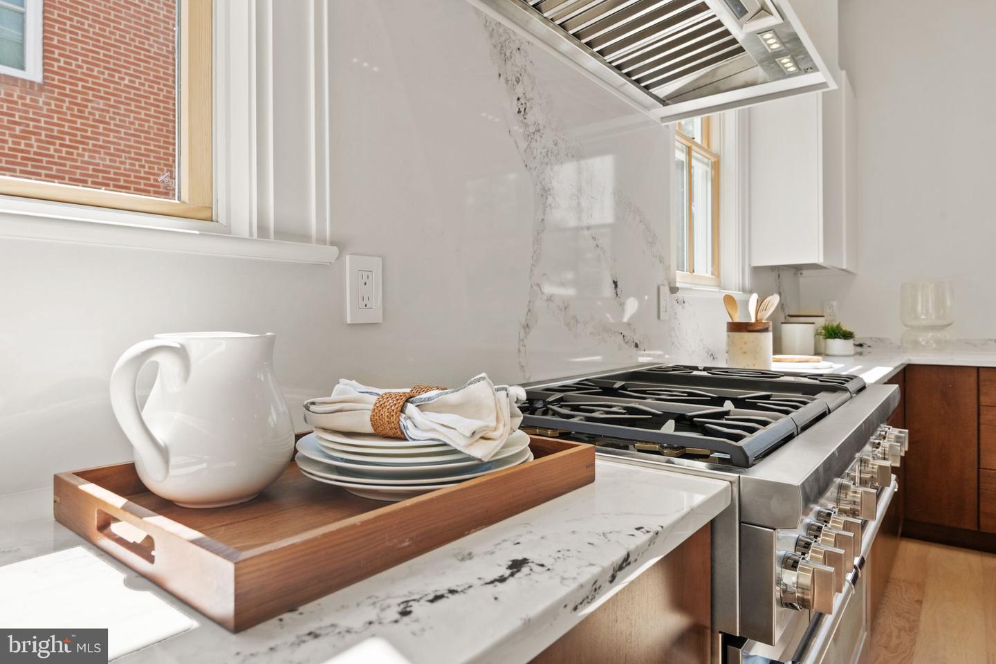 5022 CATHEDRAL AVE NW, WASHINGTON, District Of Columbia 20016, 6 Bedrooms Bedrooms, ,4 BathroomsBathrooms,Residential,For sale,5022 CATHEDRAL AVE NW,DCDC2205756 MLS # DCDC2205756