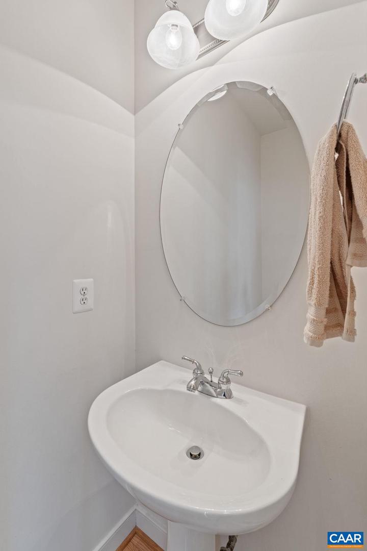 2126 SUNDOWN PL, CHARLOTTESVILLE, Virginia 22911, 3 Bedrooms Bedrooms, ,2 BathroomsBathrooms,Residential,For sale,2126 SUNDOWN PL,665721 MLS # 665721