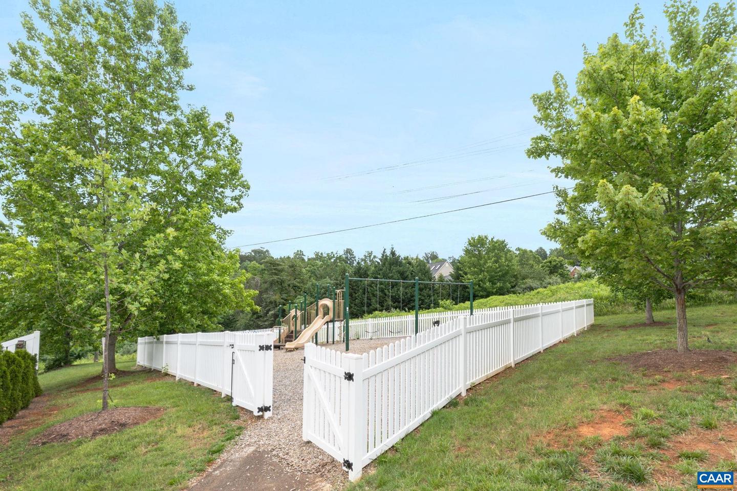 2126 SUNDOWN PL, CHARLOTTESVILLE, Virginia 22911, 3 Bedrooms Bedrooms, ,2 BathroomsBathrooms,Residential,For sale,2126 SUNDOWN PL,665721 MLS # 665721