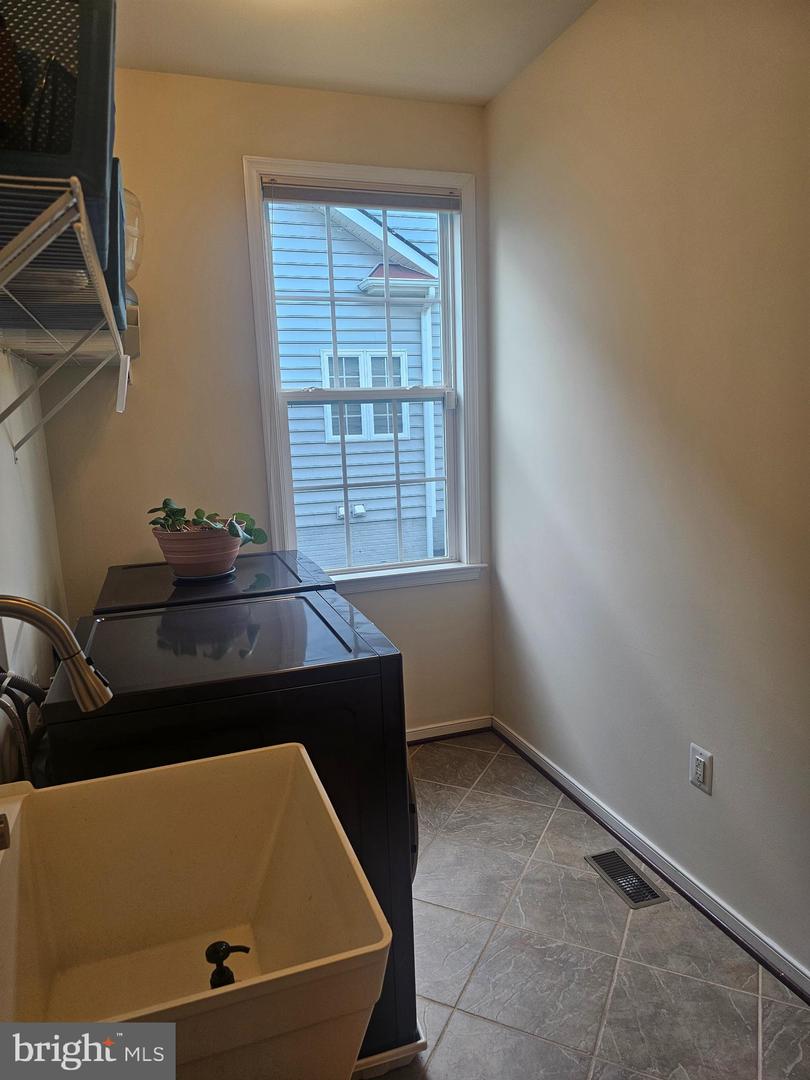 66 COACHMAN CIR, STAFFORD, Virginia 22554, 4 Bedrooms Bedrooms, ,2 BathroomsBathrooms,Residential,For sale,66 COACHMAN CIR,VAST2039826 MLS # VAST2039826