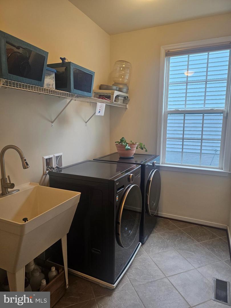 66 COACHMAN CIR, STAFFORD, Virginia 22554, 4 Bedrooms Bedrooms, ,2 BathroomsBathrooms,Residential,For sale,66 COACHMAN CIR,VAST2039826 MLS # VAST2039826