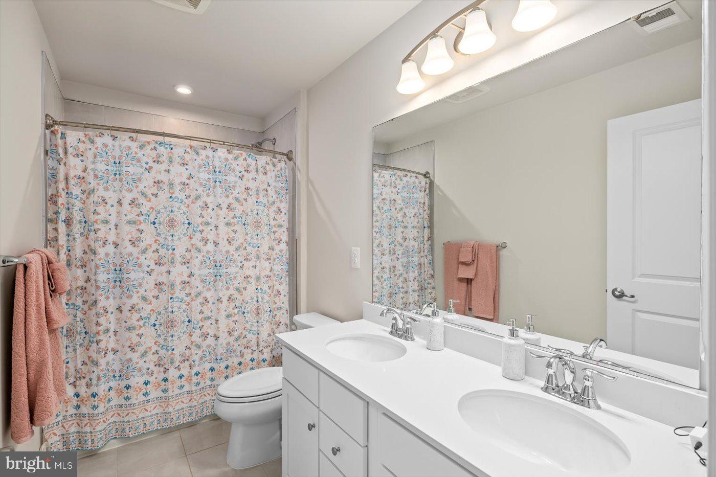 11326 OAKVILLE LN, SPOTSYLVANIA, Virginia 22551, 5 Bedrooms Bedrooms, ,4 BathroomsBathrooms,Residential,For sale,11326 OAKVILLE LN,VASP2033958 MLS # VASP2033958