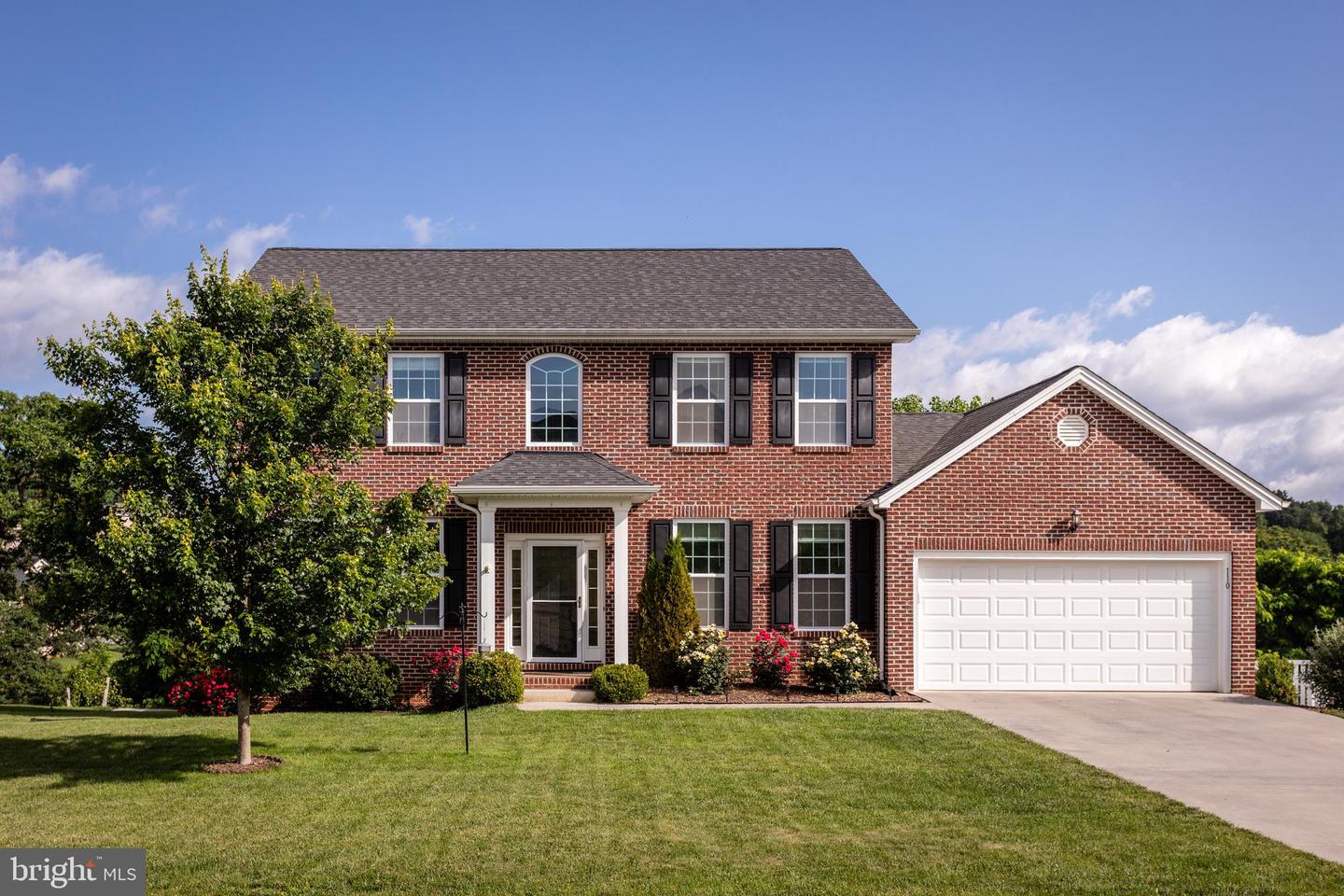 110 JILLIAN LN, PENN LAIRD, Virginia 22846, 4 Bedrooms Bedrooms, ,2 BathroomsBathrooms,Residential,For sale,110 JILLIAN LN,VARO2002378 MLS # VARO2002378
