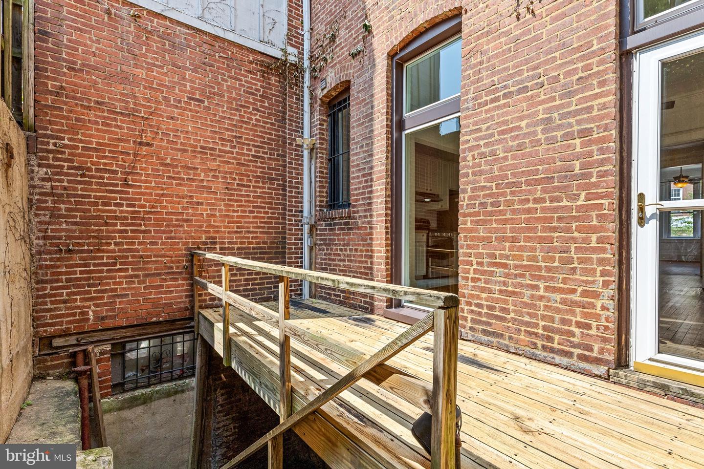 2017 19TH ST NW, WASHINGTON, District Of Columbia 20009, 7 Bedrooms Bedrooms, ,3 BathroomsBathrooms,Residential,For sale,2017 19TH ST NW,DCDC2205772 MLS # DCDC2205772