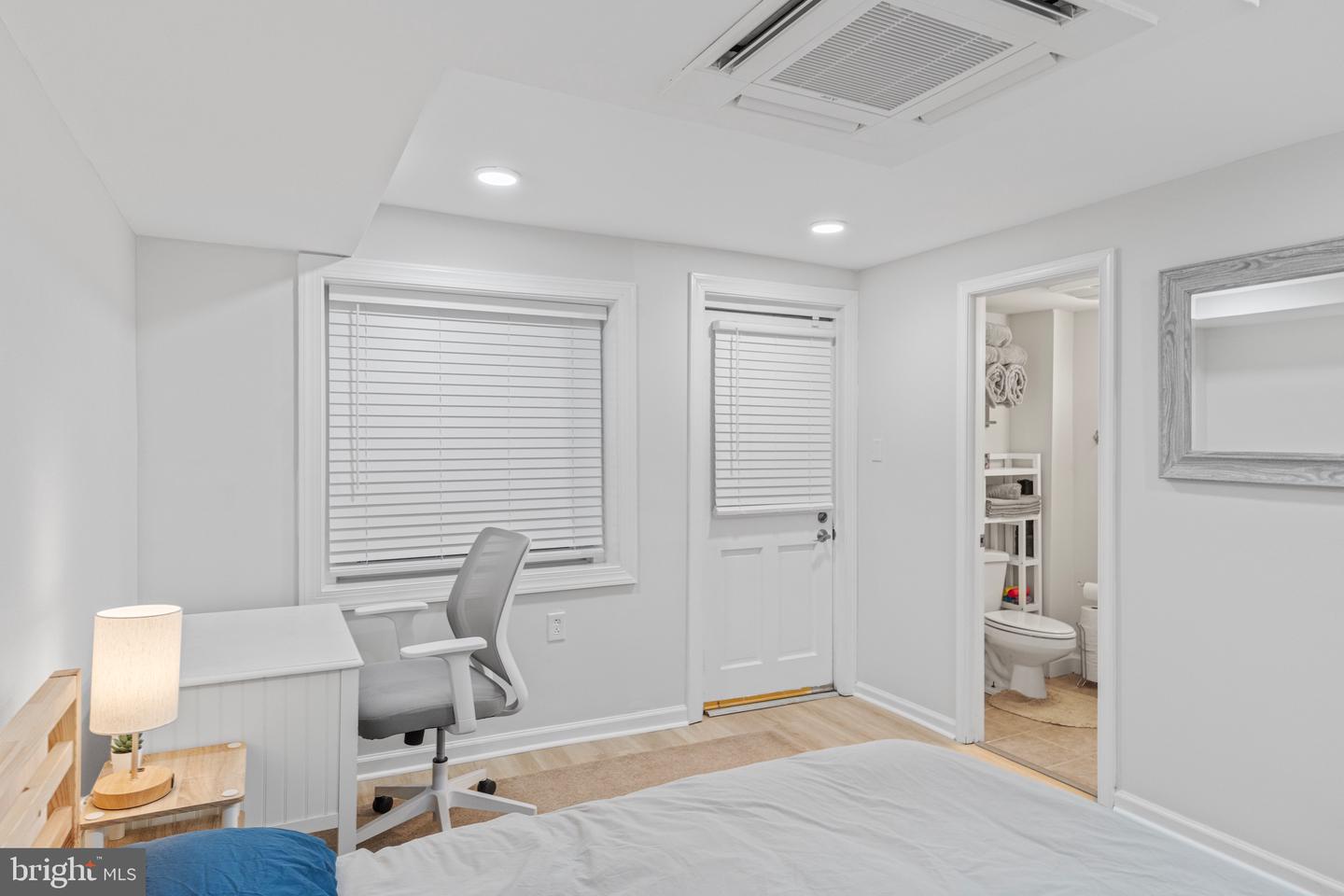 2017 19TH ST NW, WASHINGTON, District Of Columbia 20009, 7 Bedrooms Bedrooms, ,3 BathroomsBathrooms,Residential,For sale,2017 19TH ST NW,DCDC2205772 MLS # DCDC2205772
