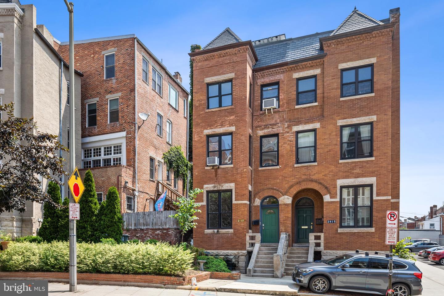 2017 19TH ST NW, WASHINGTON, District Of Columbia 20009, 7 Bedrooms Bedrooms, ,3 BathroomsBathrooms,Residential,For sale,2017 19TH ST NW,DCDC2205772 MLS # DCDC2205772