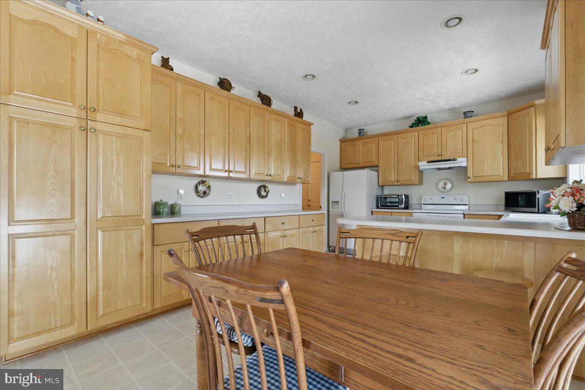35 LAKE SHORE DR, UNION HALL, Virginia 24176, 3 Bedrooms Bedrooms, ,3 BathroomsBathrooms,Residential,For sale,35 LAKE SHORE DR,VAFK2000078 MLS # VAFK2000078
