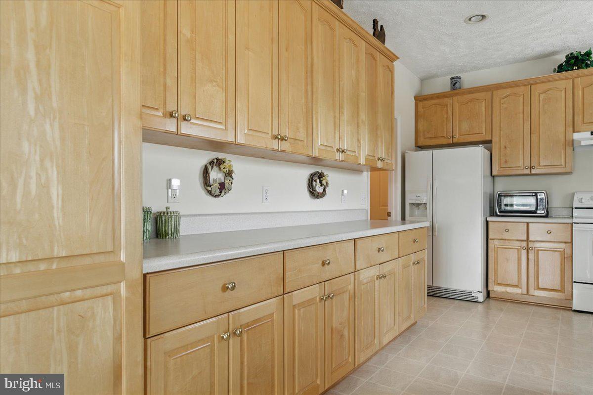 35 LAKE SHORE DR, UNION HALL, Virginia 24176, 3 Bedrooms Bedrooms, ,3 BathroomsBathrooms,Residential,For sale,35 LAKE SHORE DR,VAFK2000078 MLS # VAFK2000078