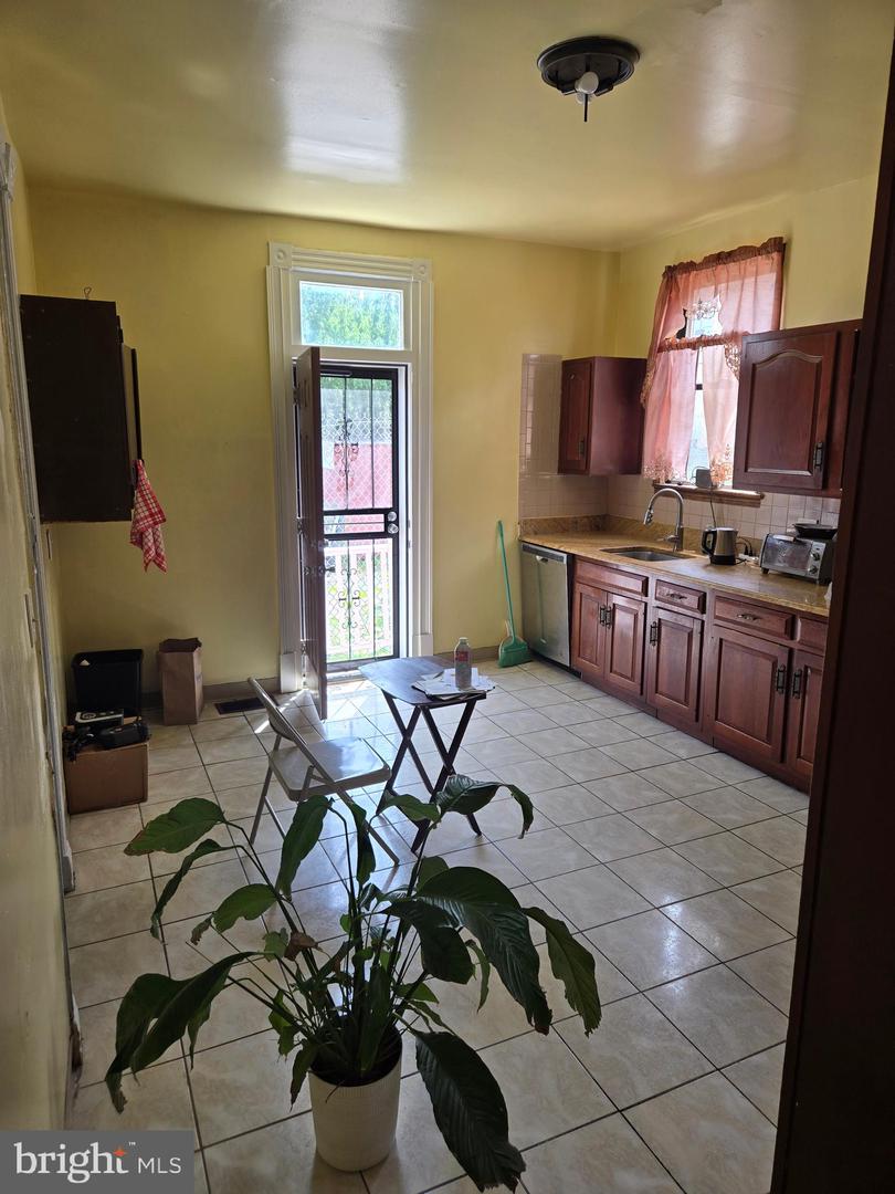 732 NW MORTON ST NW, WASHINGTON, District Of Columbia 20010, 7 Bedrooms Bedrooms, ,2 BathroomsBathrooms,Residential,For sale,732 NW MORTON ST NW,DCDC2205824 MLS # DCDC2205824