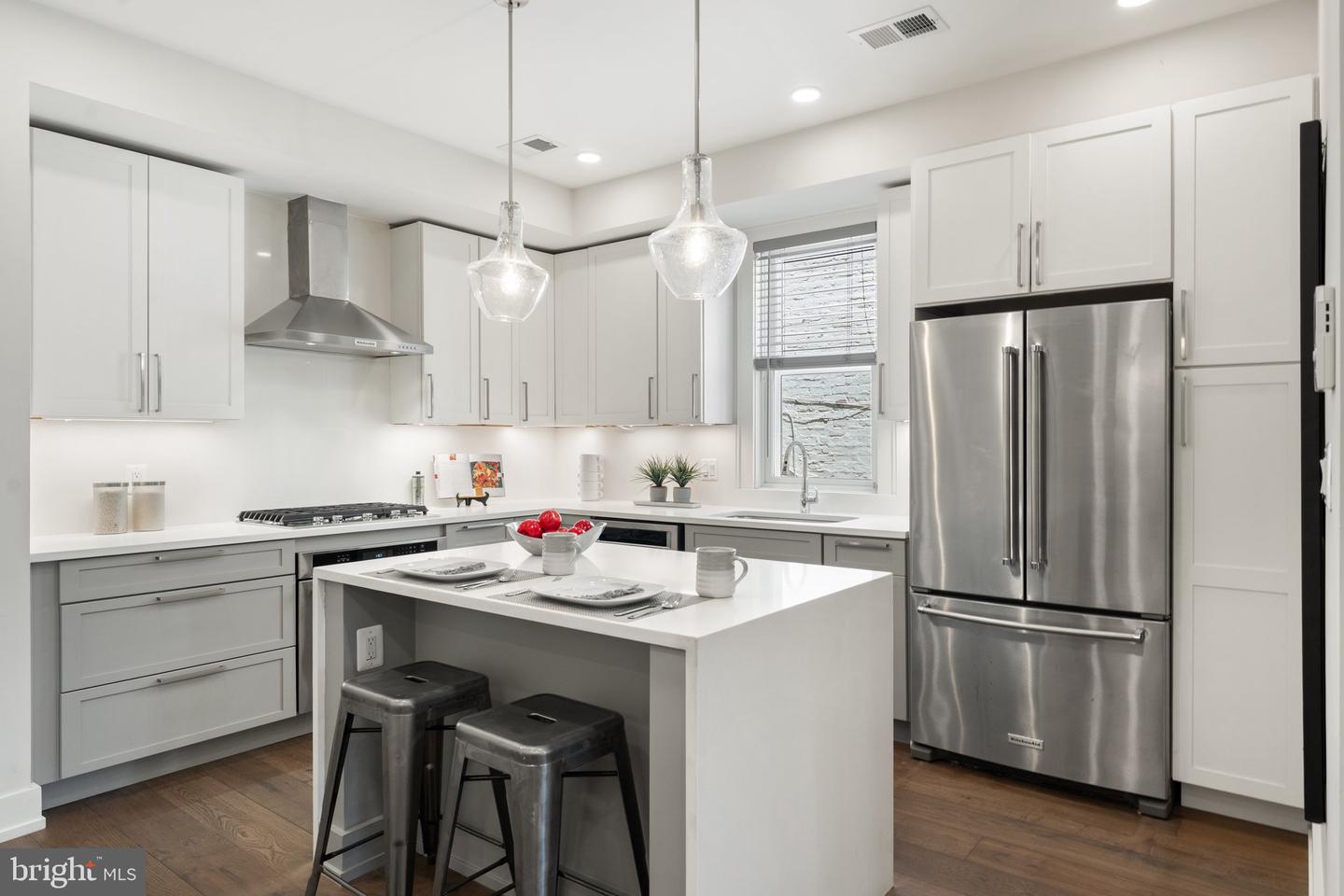 417 4TH ST SE #2, WASHINGTON, District Of Columbia 20003, 3 Bedrooms Bedrooms, ,2 BathroomsBathrooms,Residential,For sale,417 4TH ST SE #2,DCDC2205834 MLS # DCDC2205834