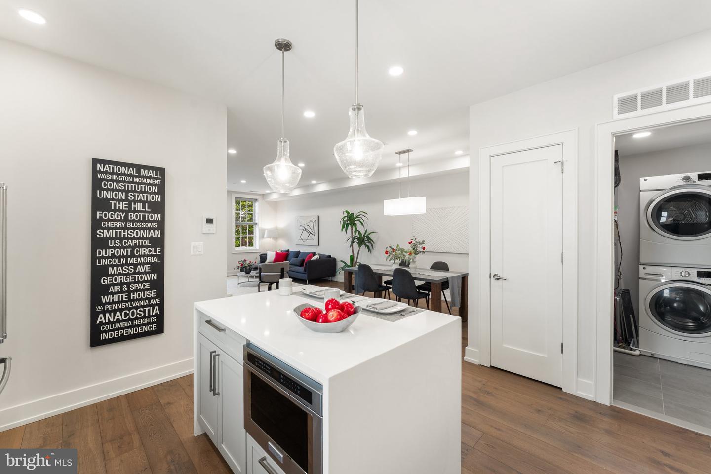 417 4TH ST SE #2, WASHINGTON, District Of Columbia 20003, 3 Bedrooms Bedrooms, ,2 BathroomsBathrooms,Residential,For sale,417 4TH ST SE #2,DCDC2205834 MLS # DCDC2205834