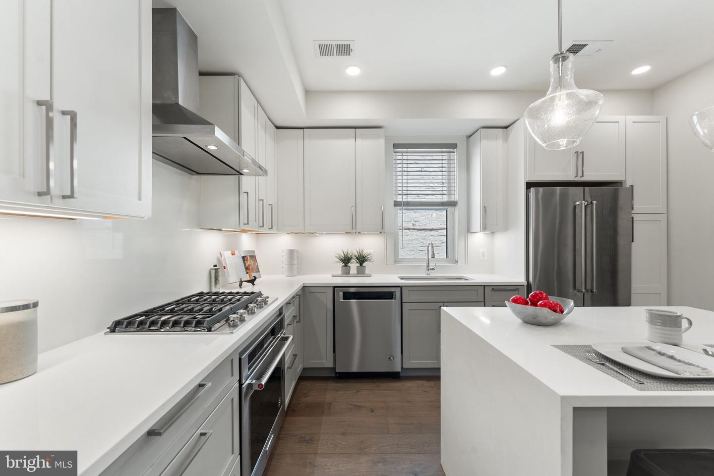 417 4TH ST SE #2, WASHINGTON, District Of Columbia 20003, 3 Bedrooms Bedrooms, ,2 BathroomsBathrooms,Residential,For sale,417 4TH ST SE #2,DCDC2205834 MLS # DCDC2205834