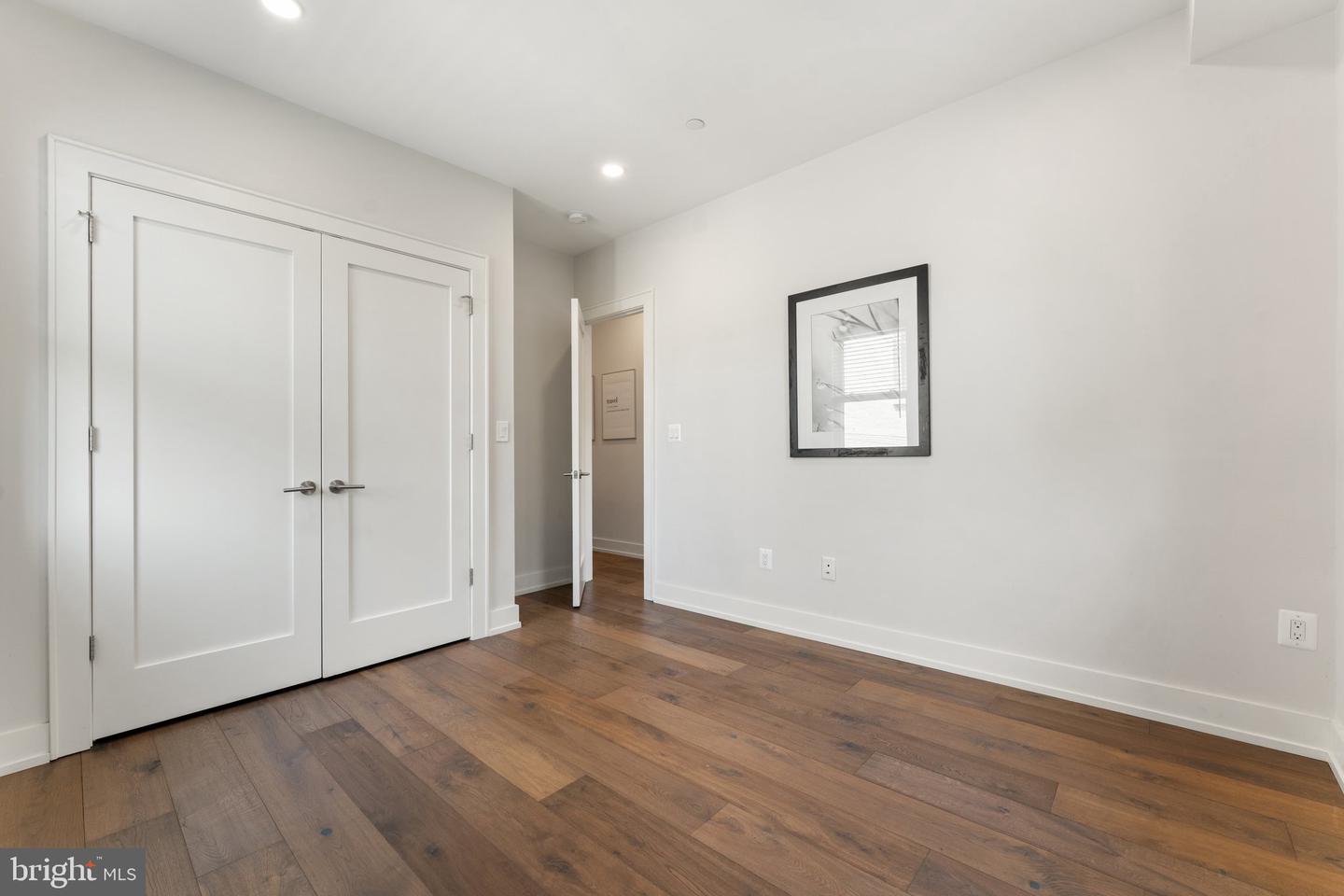 417 4TH ST SE #2, WASHINGTON, District Of Columbia 20003, 3 Bedrooms Bedrooms, ,2 BathroomsBathrooms,Residential,For sale,417 4TH ST SE #2,DCDC2205834 MLS # DCDC2205834