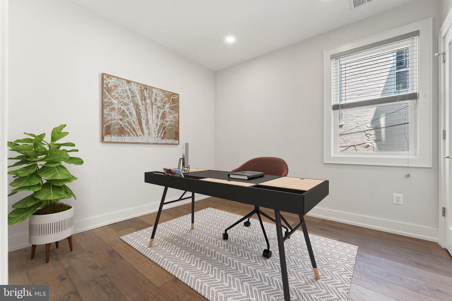 417 4TH ST SE #2, WASHINGTON, District Of Columbia 20003, 3 Bedrooms Bedrooms, ,2 BathroomsBathrooms,Residential,For sale,417 4TH ST SE #2,DCDC2205834 MLS # DCDC2205834