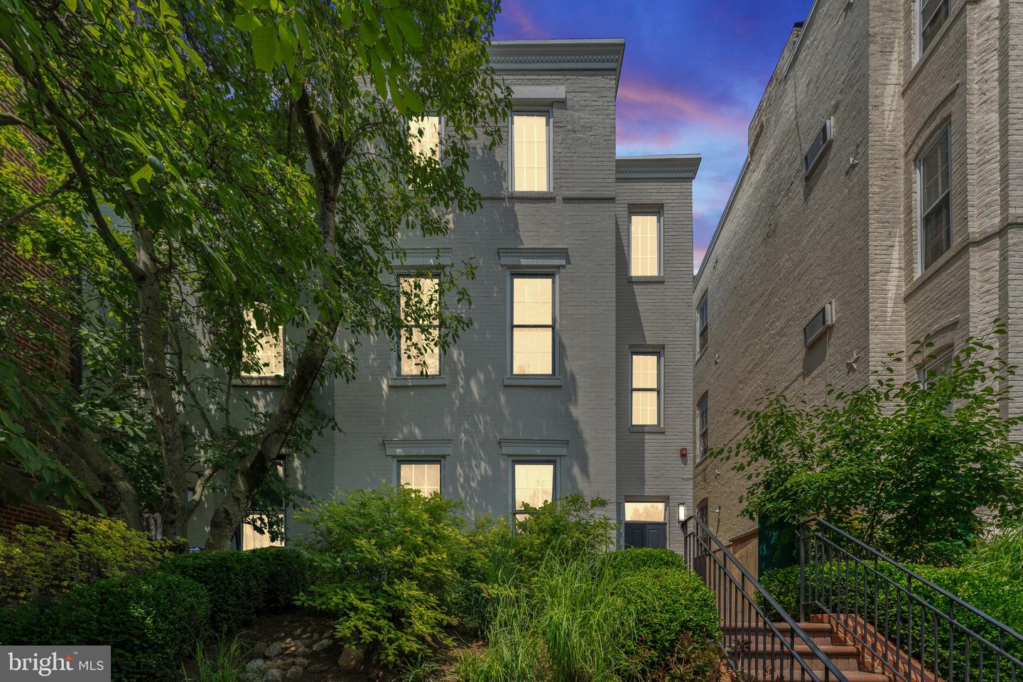 417 4TH ST SE #2, WASHINGTON, District Of Columbia 20003, 3 Bedrooms Bedrooms, ,2 BathroomsBathrooms,Residential,For sale,417 4TH ST SE #2,DCDC2205834 MLS # DCDC2205834