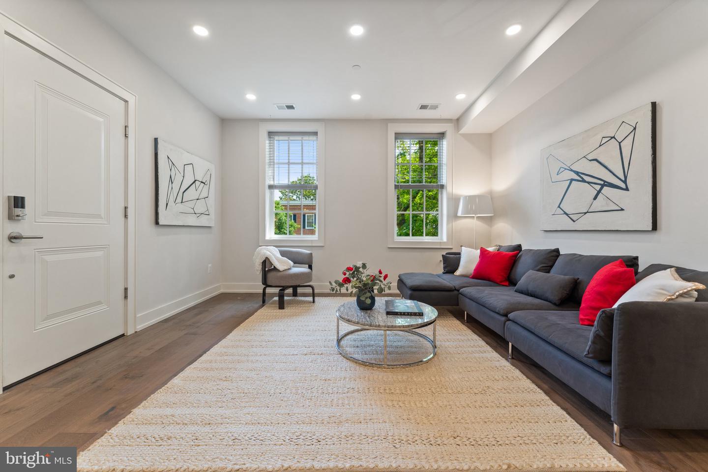 417 4TH ST SE #2, WASHINGTON, District Of Columbia 20003, 3 Bedrooms Bedrooms, ,2 BathroomsBathrooms,Residential,For sale,417 4TH ST SE #2,DCDC2205834 MLS # DCDC2205834