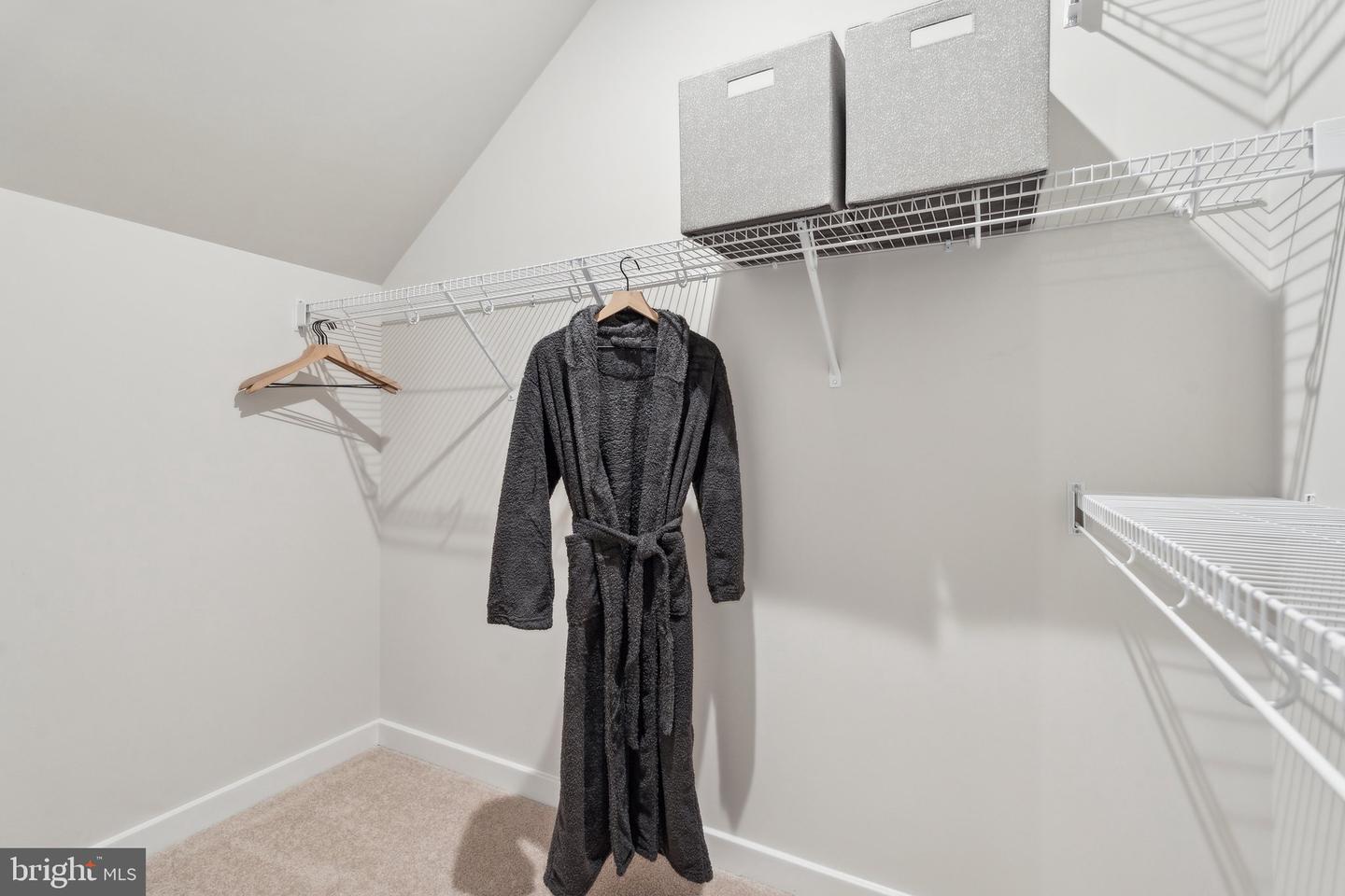 2009 ABBOCCATO TER SE, LEESBURG, Virginia 20175, 3 Bedrooms Bedrooms, ,2 BathroomsBathrooms,Residential,For sale,2009 ABBOCCATO TER SE,VALO2099604 MLS # VALO2099604