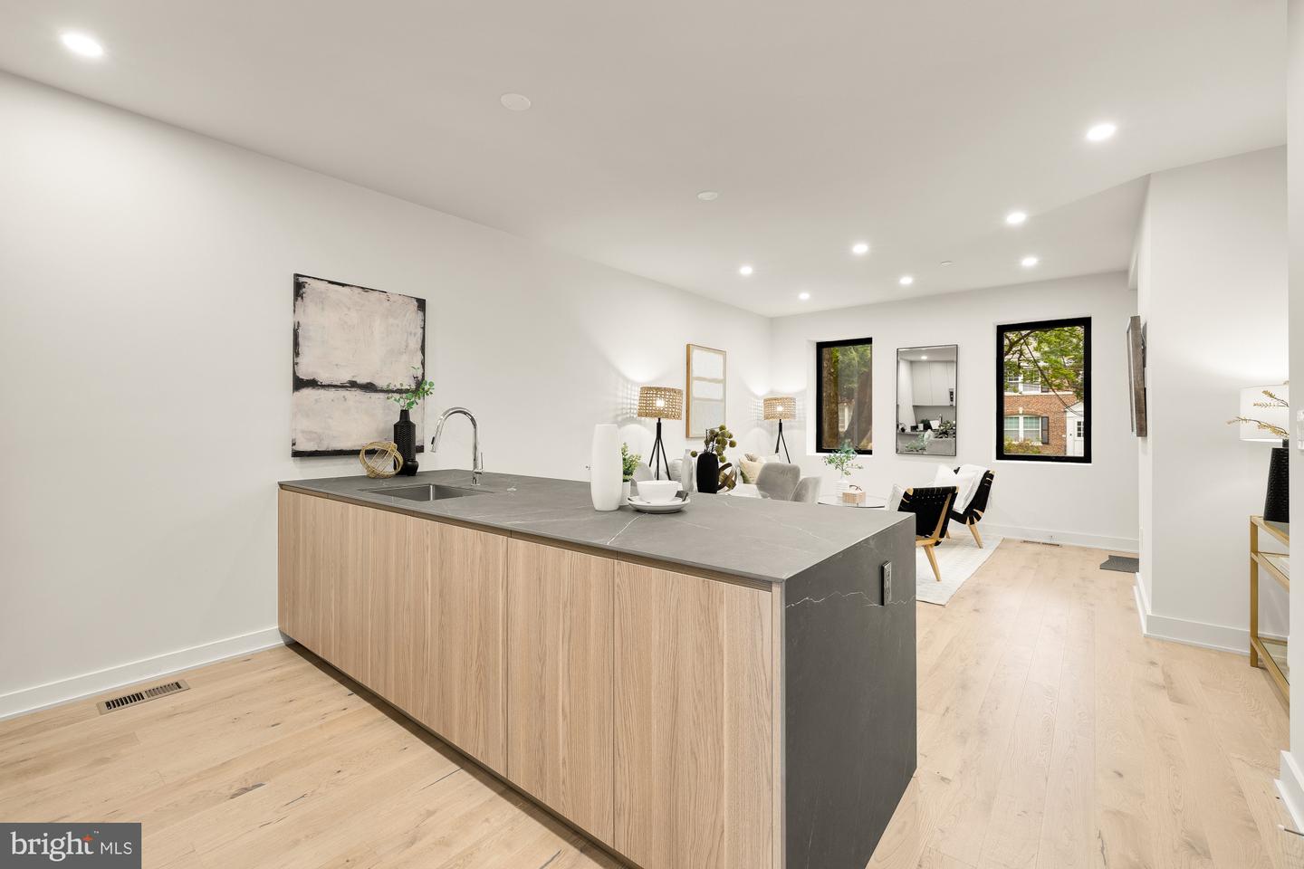 2647 41ST ST NW #2, WASHINGTON, District Of Columbia 20007, 3 Bedrooms Bedrooms, ,2 BathroomsBathrooms,Residential,For sale,2647 41ST ST NW #2,DCDC2205858 MLS # DCDC2205858