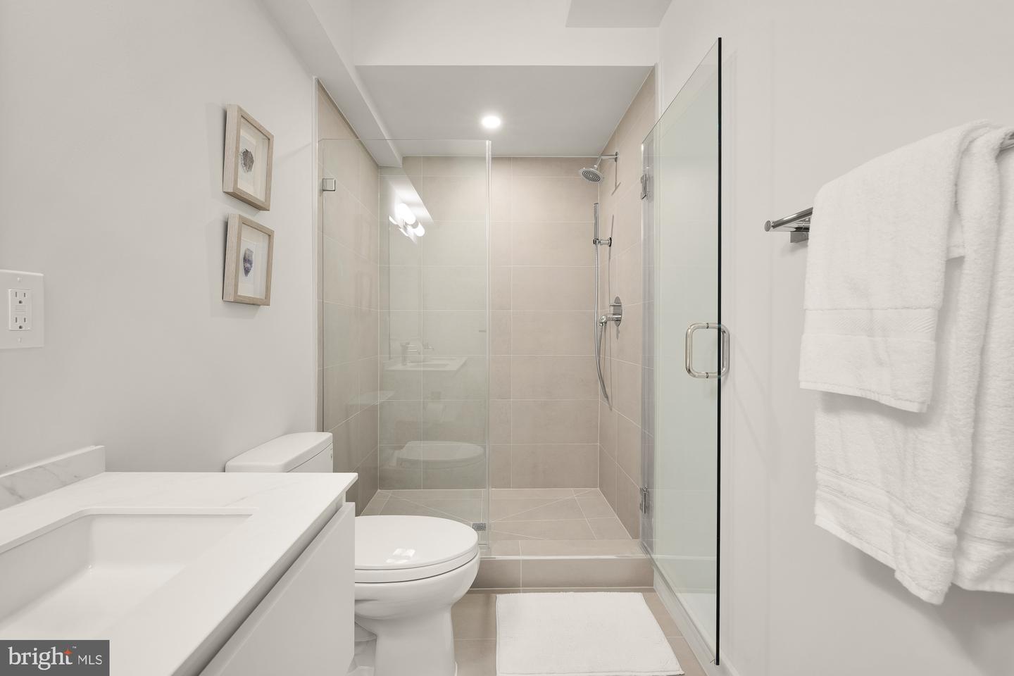 2647 41ST ST NW #2, WASHINGTON, District Of Columbia 20007, 3 Bedrooms Bedrooms, ,2 BathroomsBathrooms,Residential,For sale,2647 41ST ST NW #2,DCDC2205858 MLS # DCDC2205858