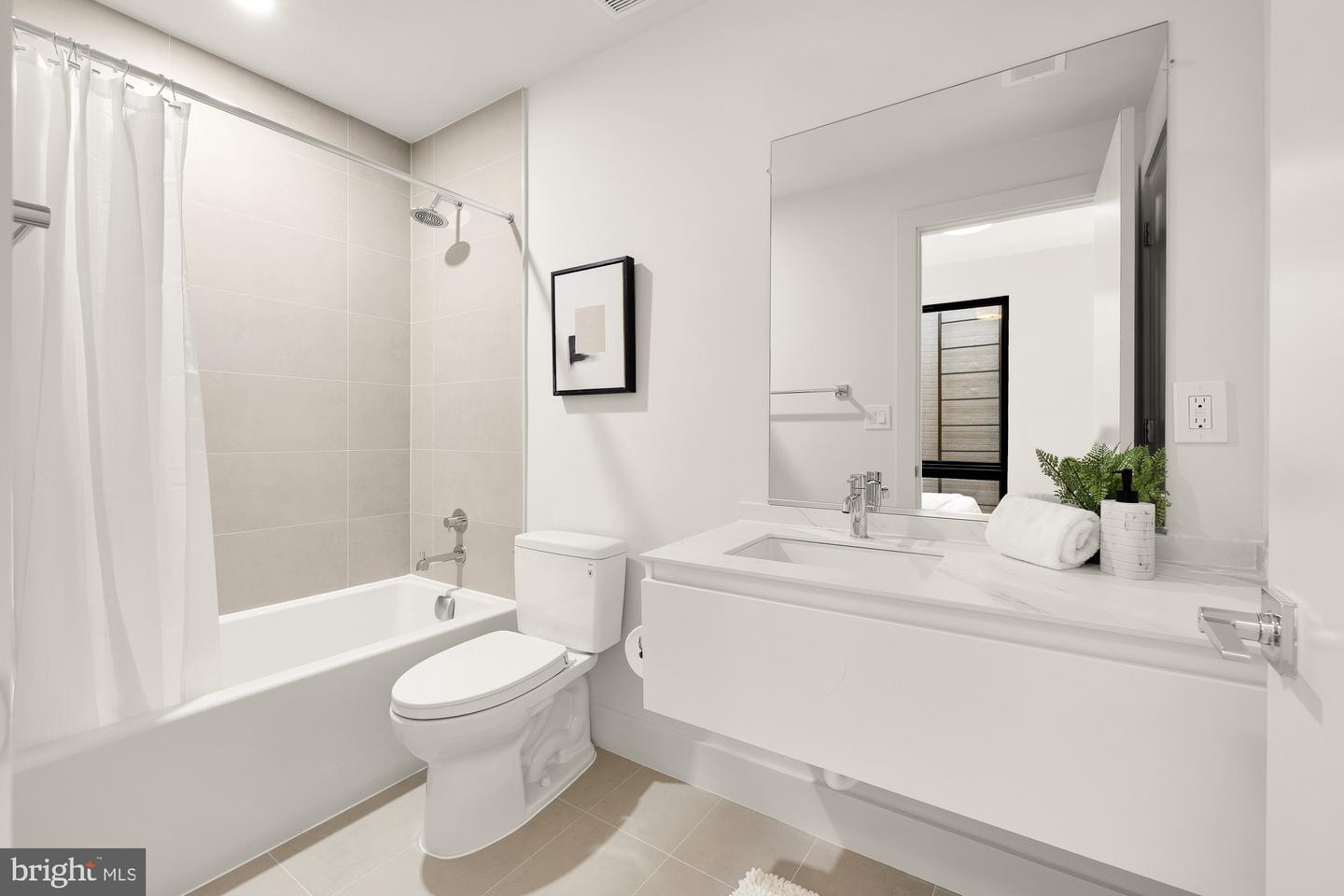 2647 41ST ST NW #2, WASHINGTON, District Of Columbia 20007, 3 Bedrooms Bedrooms, ,2 BathroomsBathrooms,Residential,For sale,2647 41ST ST NW #2,DCDC2205858 MLS # DCDC2205858