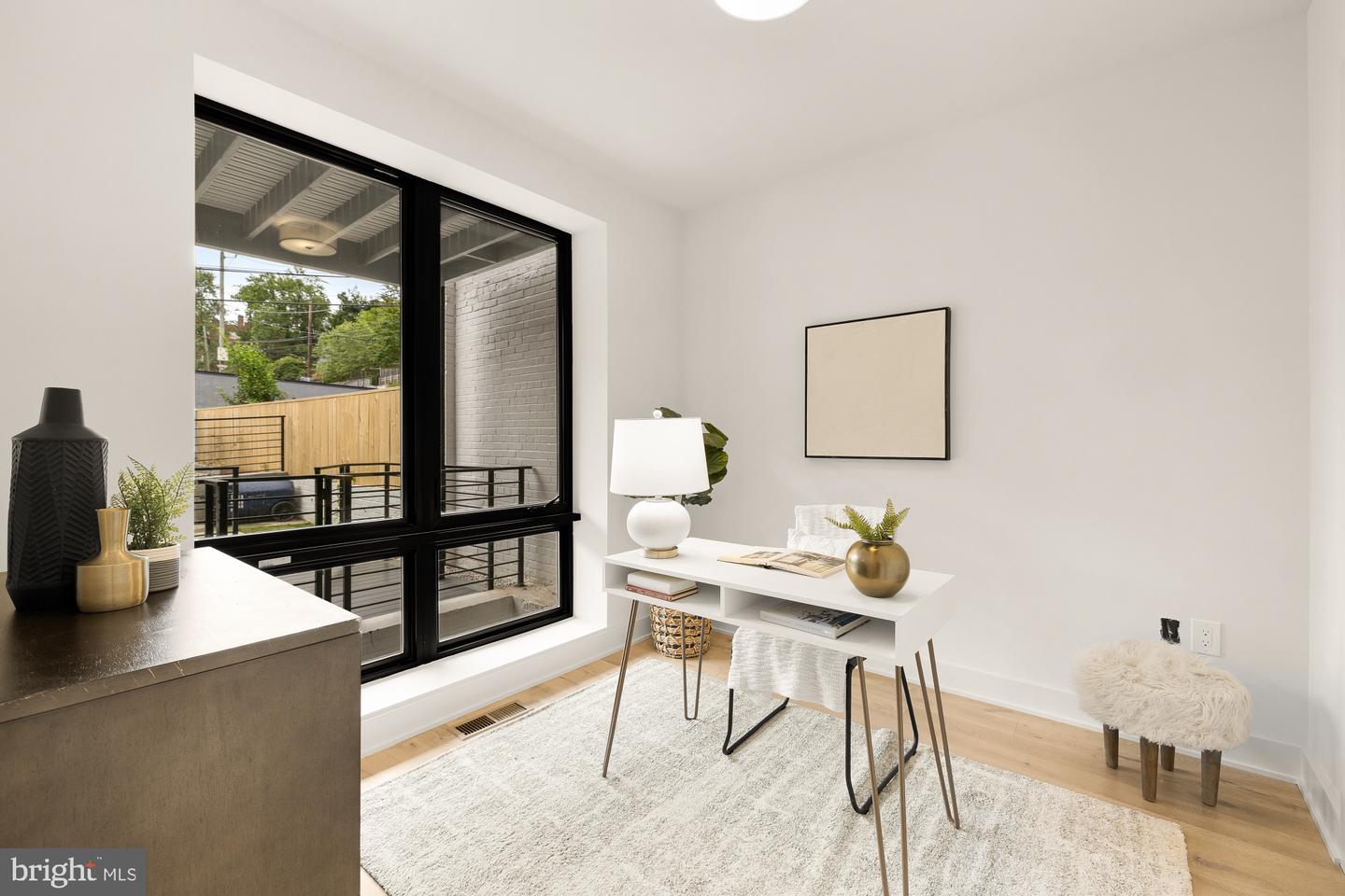2647 41ST ST NW #2, WASHINGTON, District Of Columbia 20007, 3 Bedrooms Bedrooms, ,2 BathroomsBathrooms,Residential,For sale,2647 41ST ST NW #2,DCDC2205858 MLS # DCDC2205858